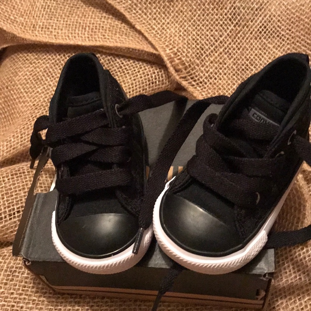 Converse sneakers SOLD